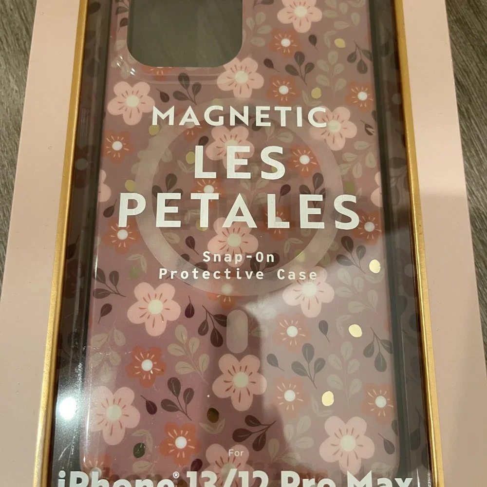 ✂️🏷️ NWT - Les Petales Magsafe - Magnetic Snap-On Protective Cell Case
